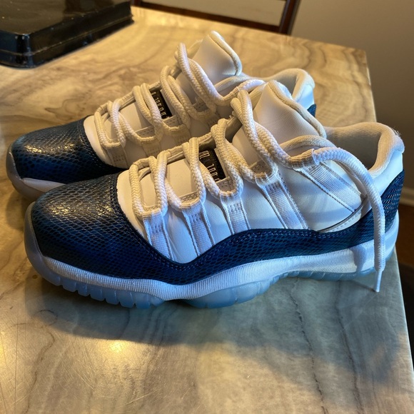 Blue and white snake skin Jordan 11 5.5y - Picture 2 of 4